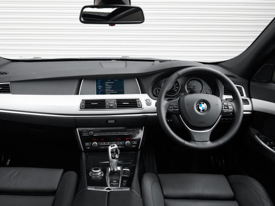  BMW 530d Gran Turismo 2009 года  (UK) (фото 10 из 16)